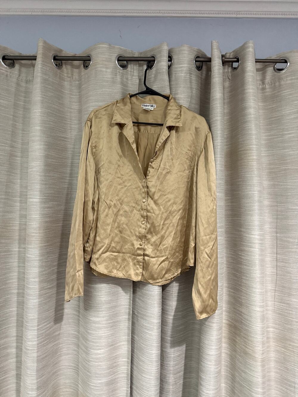 Winter silks vintage long sleeve 100% button down shirt in gold size XL
